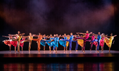 Ovationeel applaus voor de bezielde Alvin Ailey dansers