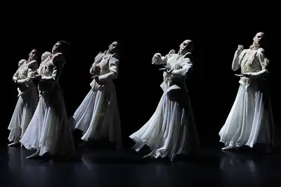 Recensie – Scapino Ballet Rotterdam: Anima Obscura