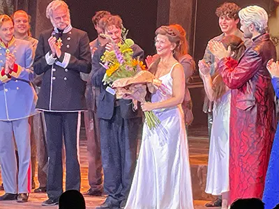 Recensie Ann Van den Broeck beleeft weergaloze première als Elisabeth