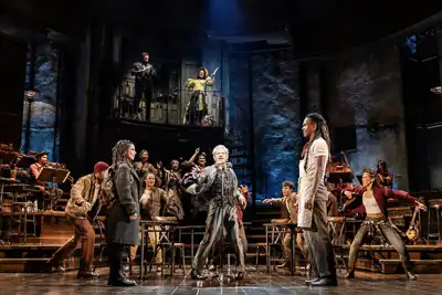 Recensie Liefde in de onderwereld: Hadestown verovert Carré